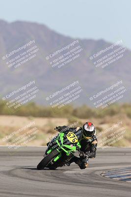 media/Oct-04-2025-CVMA (Sat) [[408bcdd6e4]]/Race 13-Amateur Supersport Open/